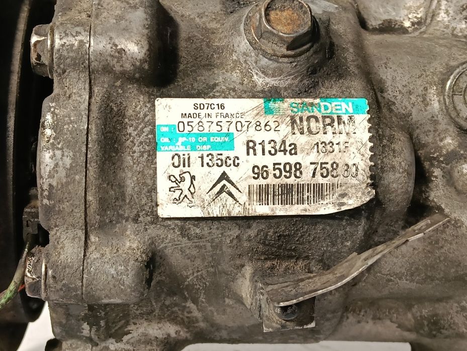 Продавам компресор за климатик Sanden, свален от Peugeot 308 1.6 HDi.