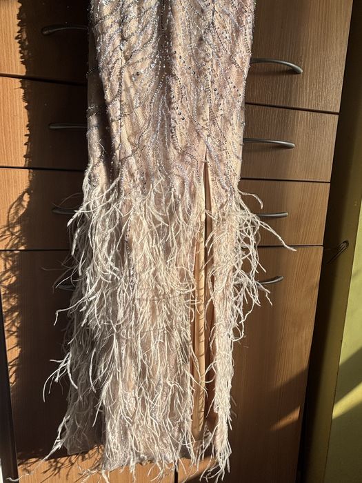 Абитуриентска рокля