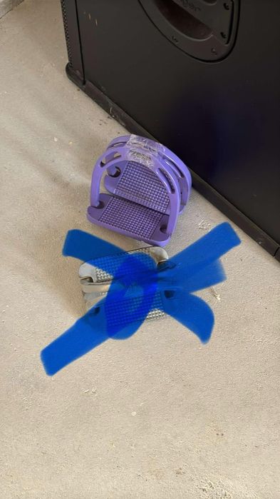 De vanzare șei,valtrape,zabaluțe,cravase,paturi etc.