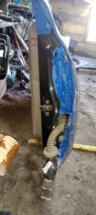 Дверь на Ниссан алмера классик.