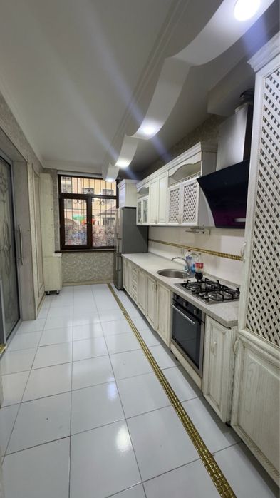 Квартира 4/1/4 Ул. Бабура Ориентир-Piramit Tower