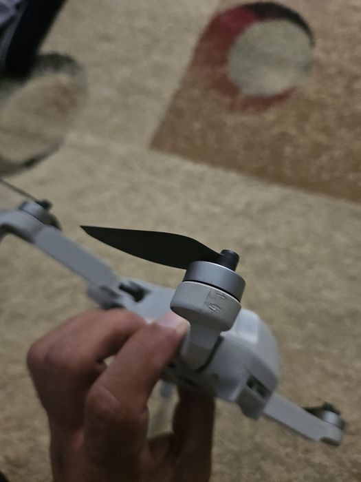 Продаю dji mini 2 fly more combo