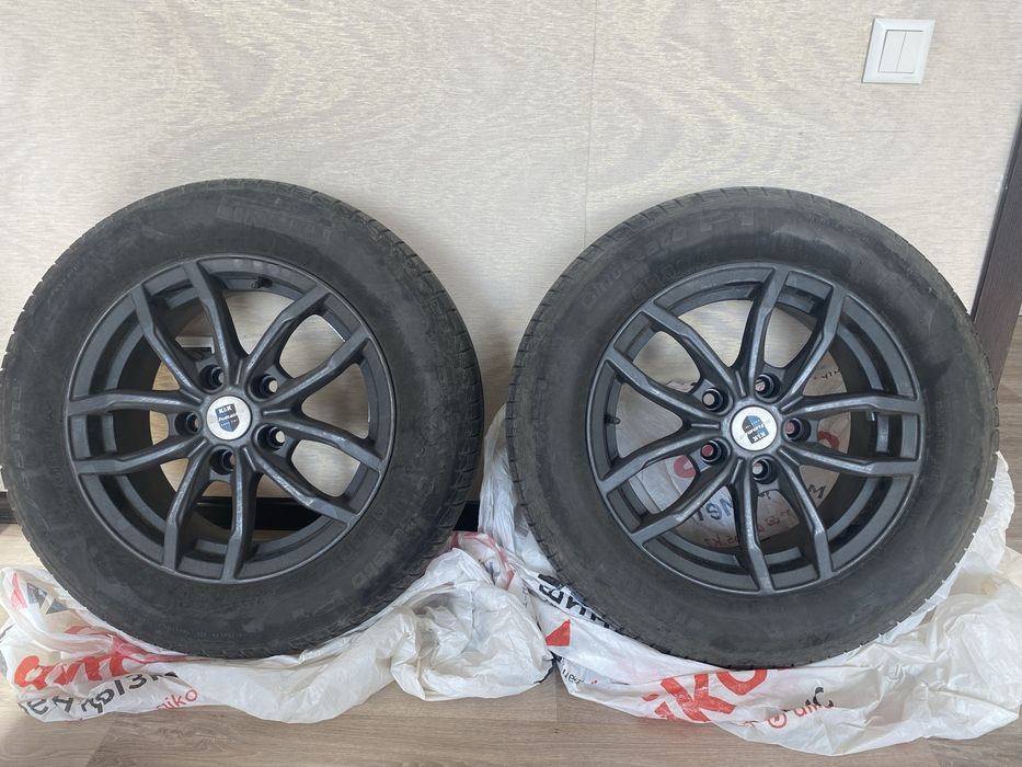 Диски с шинами.