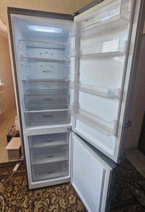 Продаю холодильник LG в отличном состоянии