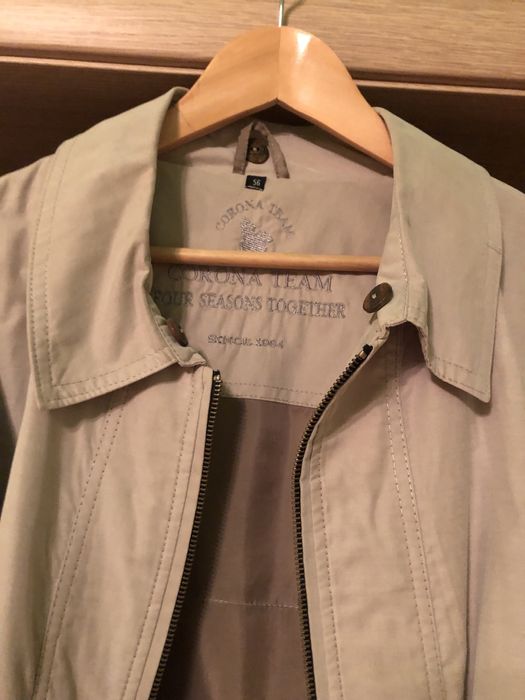 Haina barbati in stare foarte buna