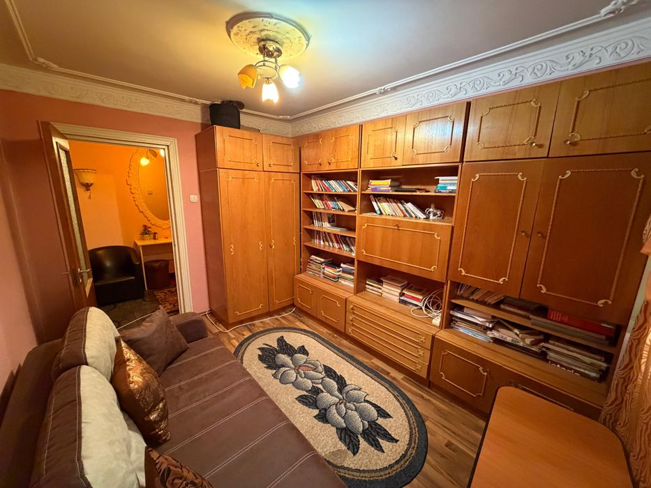Vand Apartament 3 camere