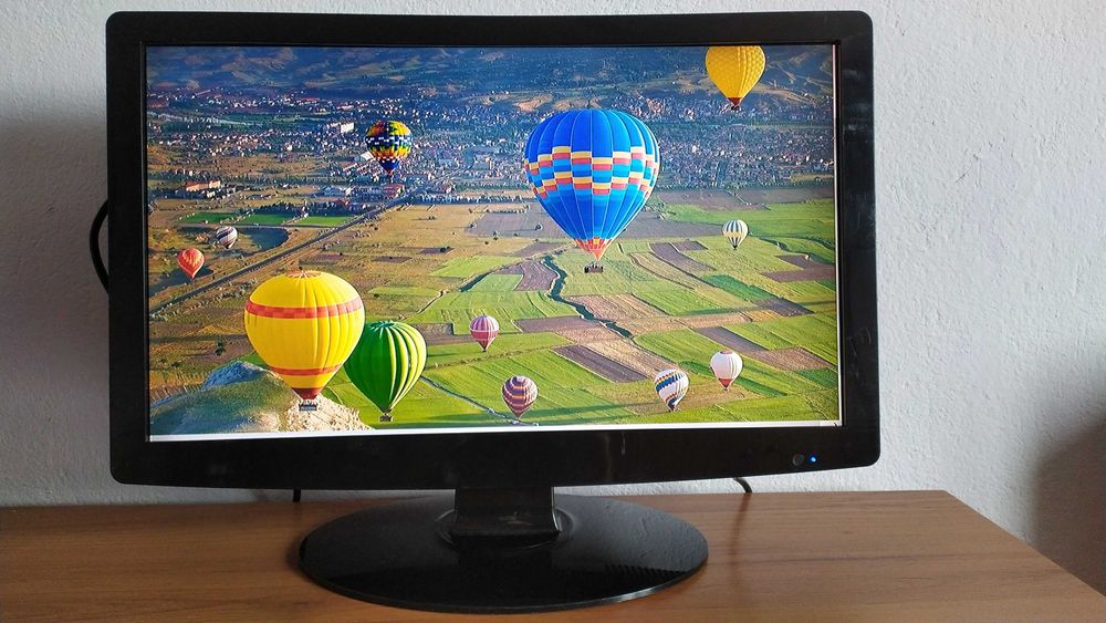 Телевизор - Q. Media, 56 см.