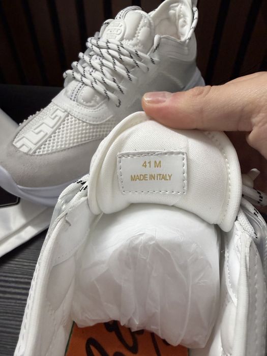 Adidasi Versace chain reaction