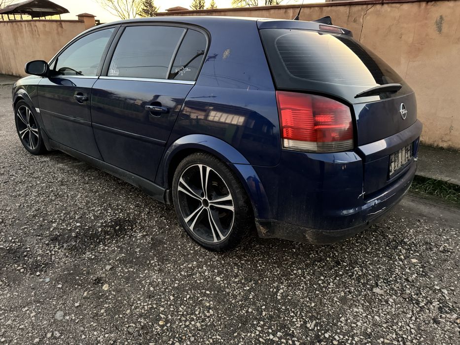 Продавам опел сигнум на части