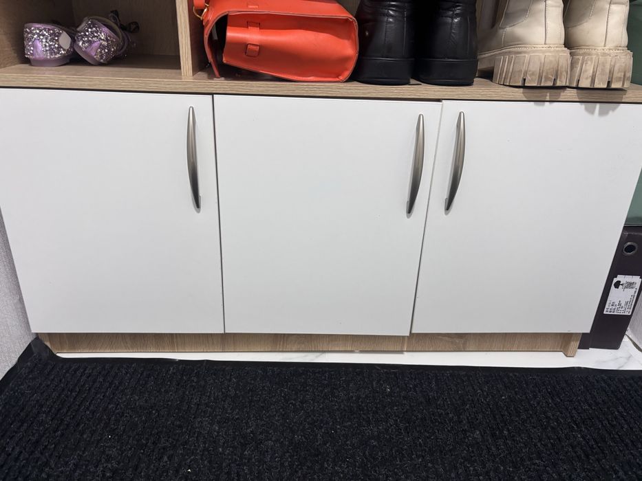 Шкаф для прихожей