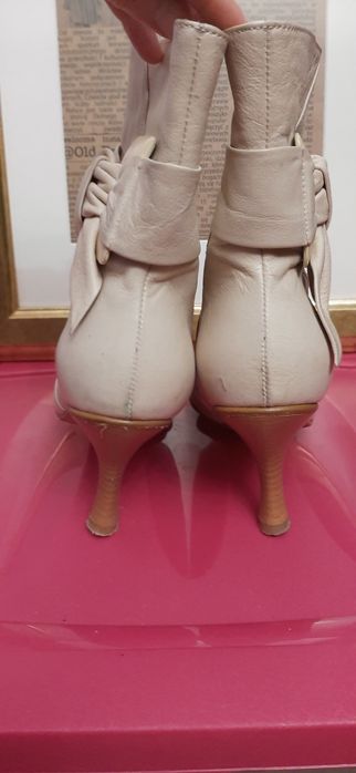 Дамски официални обувки, сандалети и ботуши 36 и 37 номер от естествен