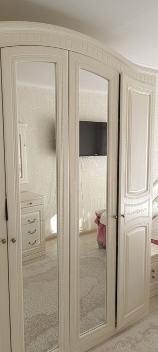 Спальный гарнитур