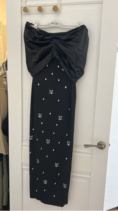 Стильное черное платье, размер S