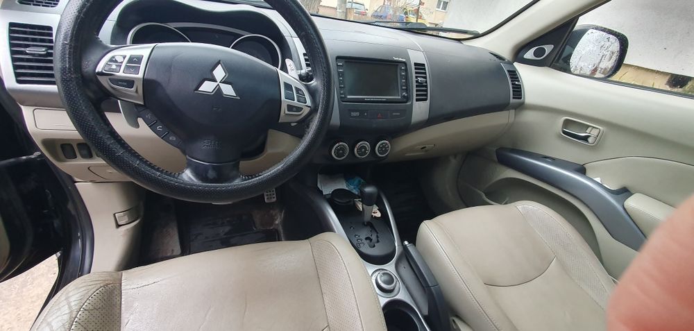 Mitsubishi Outlander 2008