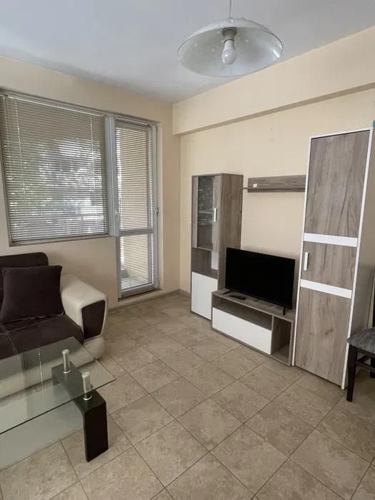 Дава се под наем Двустаен апартамент в Пловдив, Център - 58 кв.м за 375 € - Снимка #1