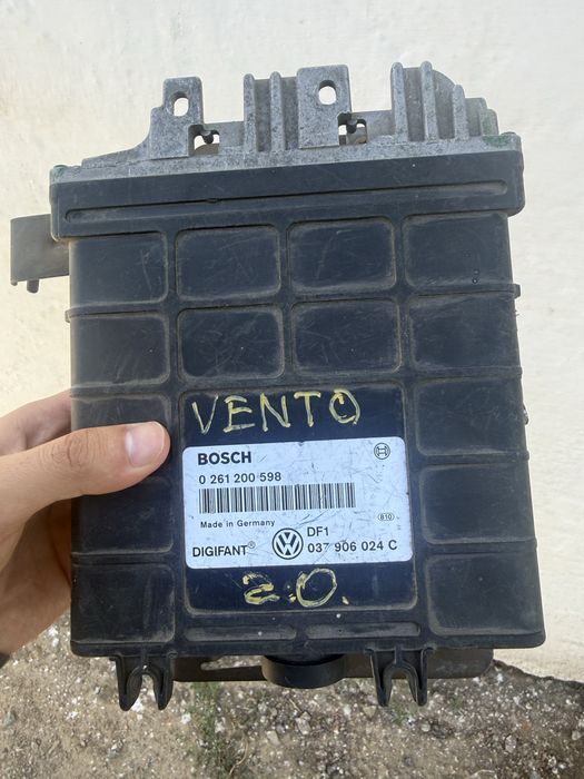 Продам ЭБУ (блок управления двигателем) Bosch Digifant DF1