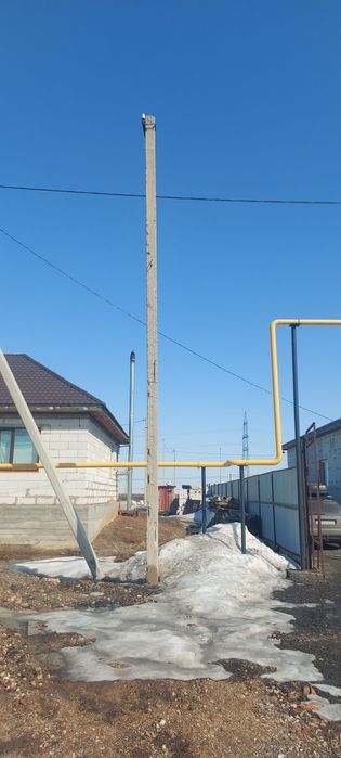 Бетонные столбы с опорами