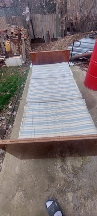 Кровать односпальная