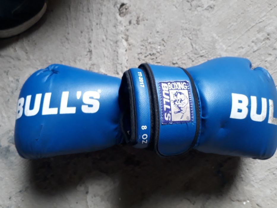 боксерские перчатка