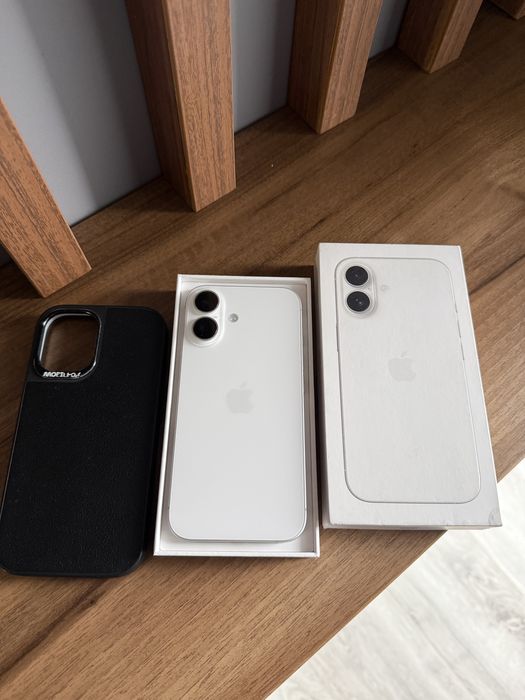 Iphone 16 - Ca Nou - Baterie 99%