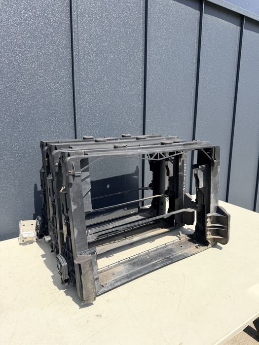 Trager / Masca radiatoare BMW Seria 7 f01 f02 suport armatura