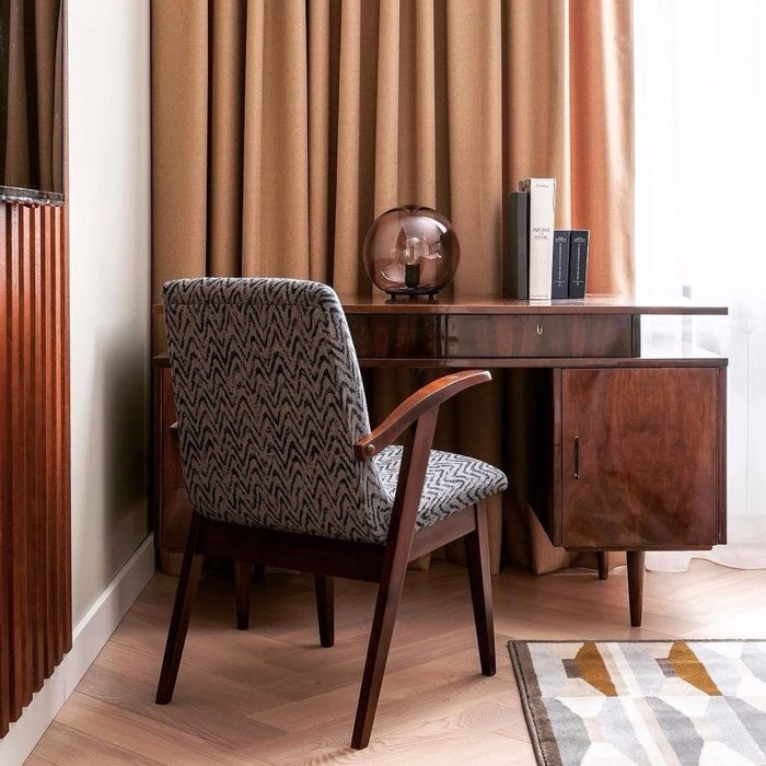 Советский писменный стол лакированное дерево