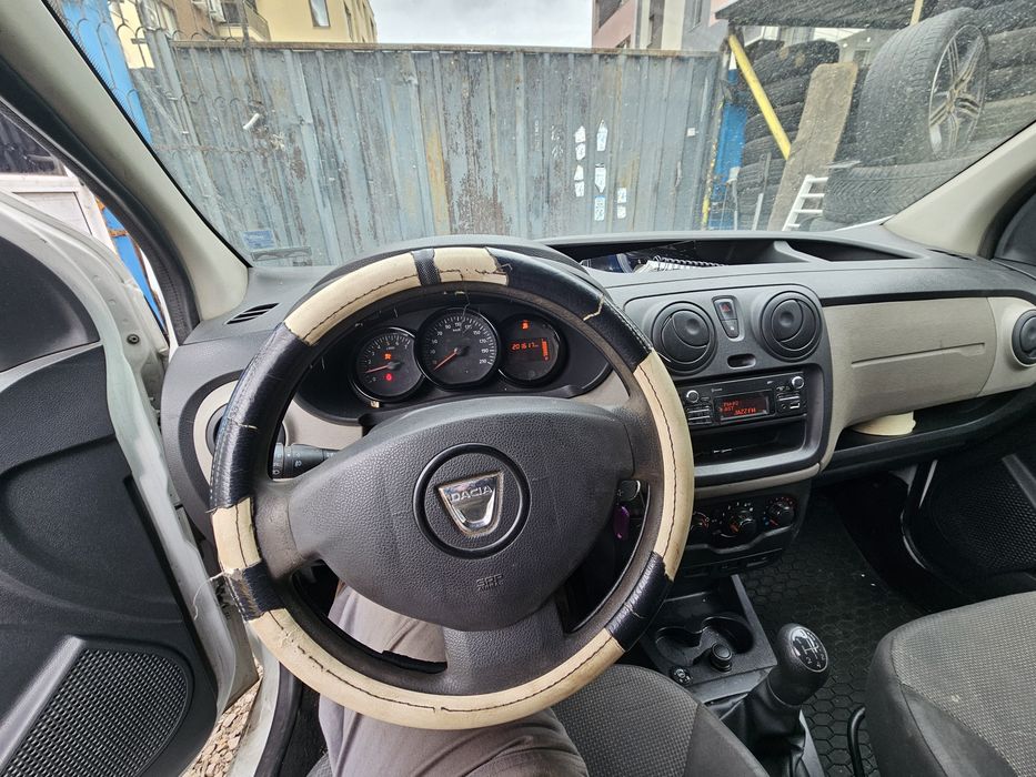 Dacia Dokker на части