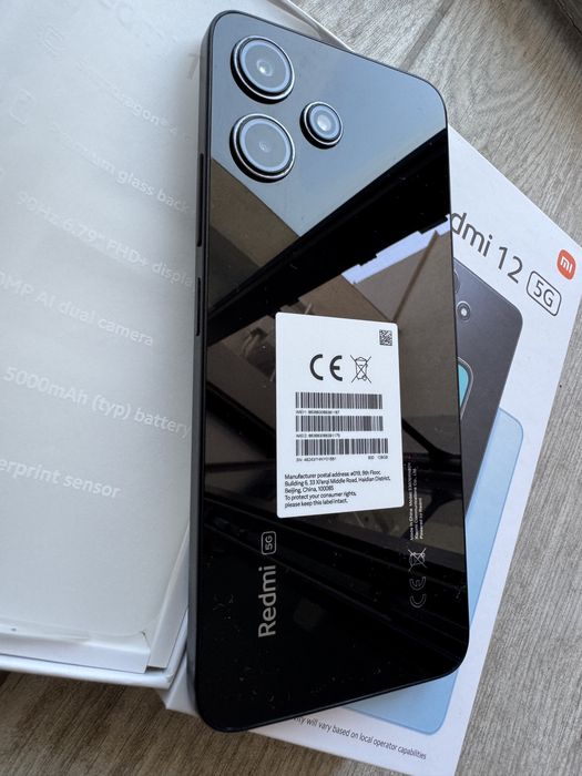 Smartphone Xiaomi Redmi 12 5G, ca nou, cutie completa, perfect functional