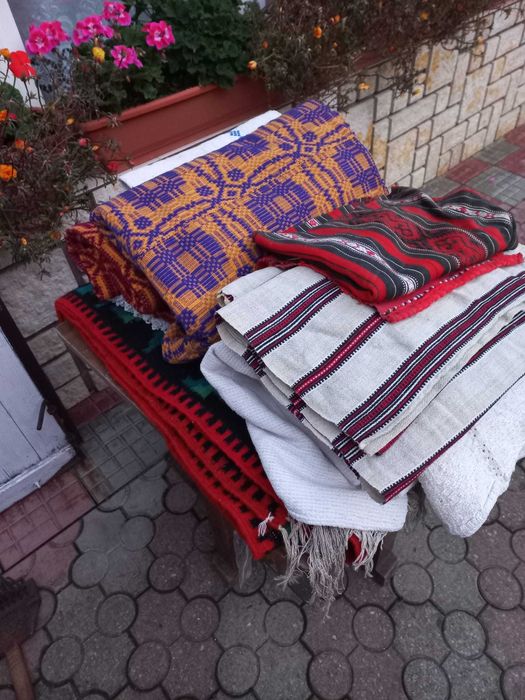 Razboi de tesut si tesaturi diverse