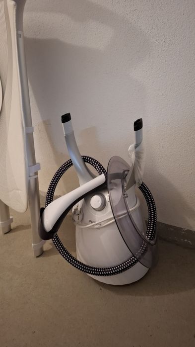 Masina de calcat verticala Philips