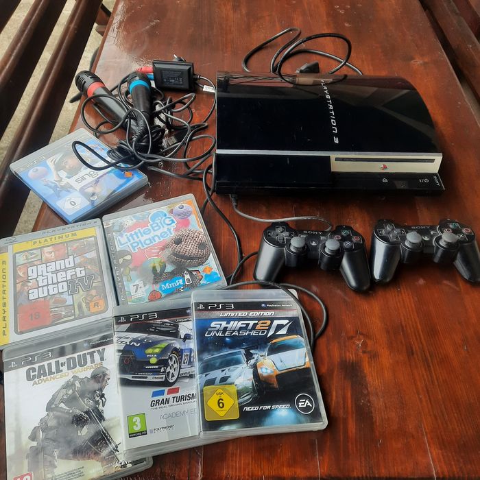 Sony Play Station 3, cu 2 console, 2 microfoane singstar si 6 jocuri