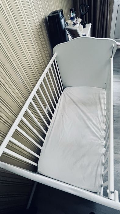 Продам детскую кроватку