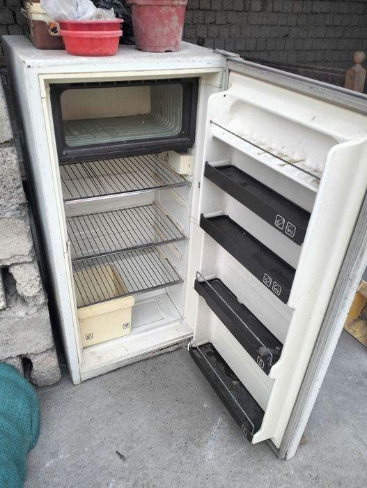 Продам холодильник