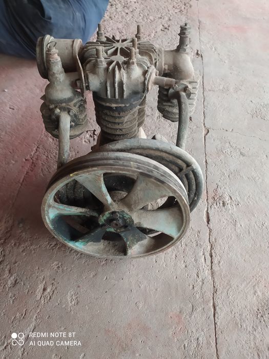 Компрессор         .