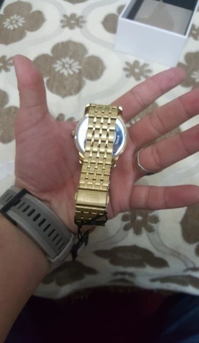 Продам часы Royal London