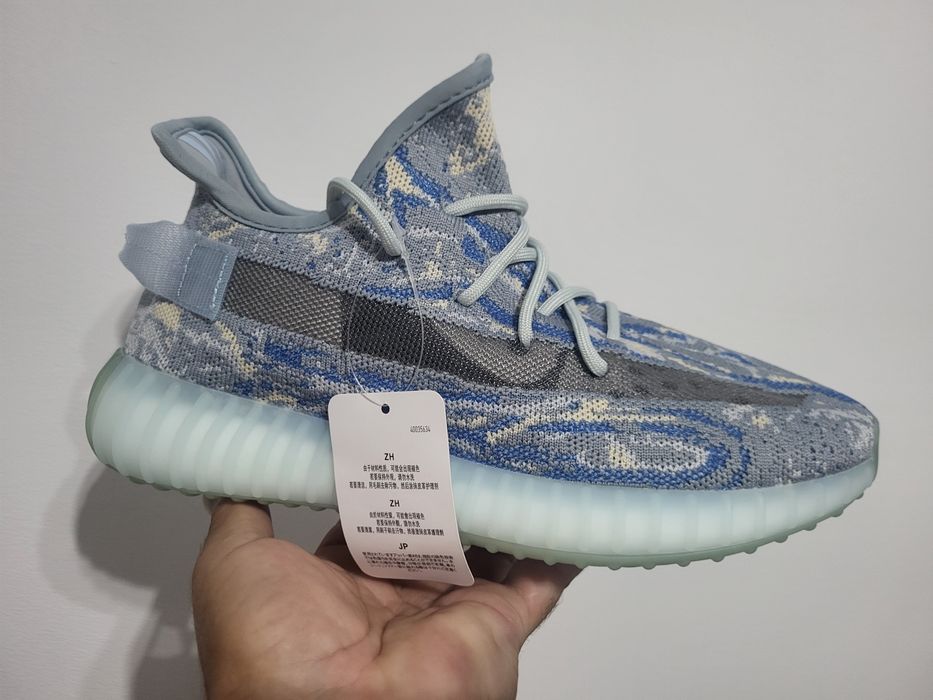 Adidas Yeezy Boost - unisex