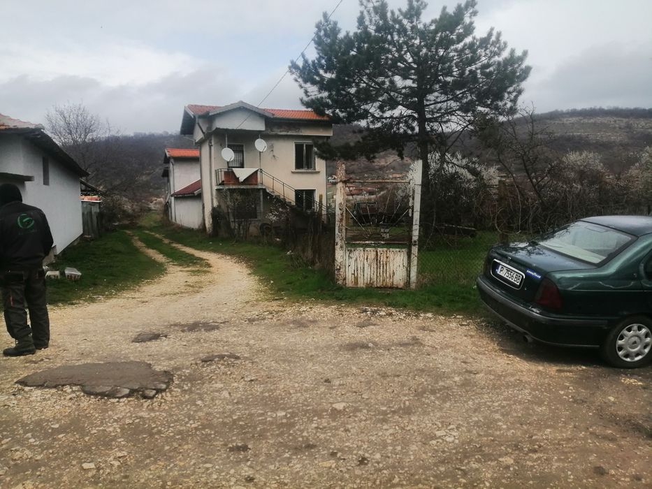 Продава се Къща в с. Сваленик, Област Русе - 300 кв.м за 134 €/кв.м - Снимка #17