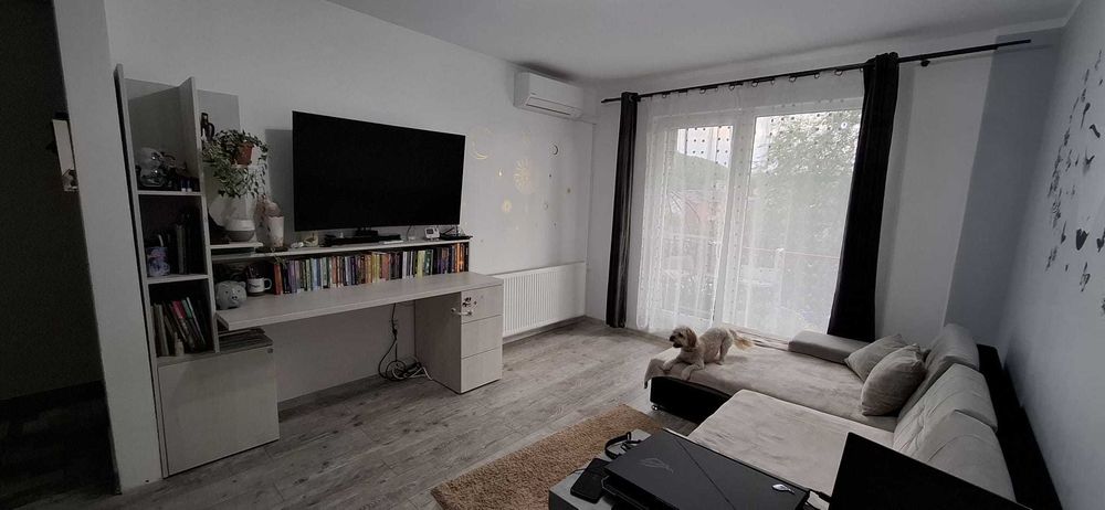 Persoană fizică vând apartament cu 2 camere în Florești,str Abatorului