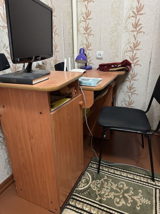 Компютер столи сотилади холати зўр