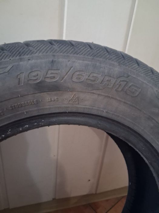 Зимние шины 195/65R15