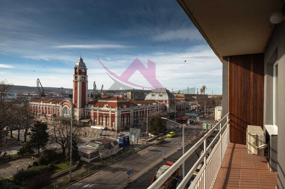 Дава се под наем Двустаен апартамент в Варна, ЖП Гара - 65 кв.м за 650 € - Снимка #4