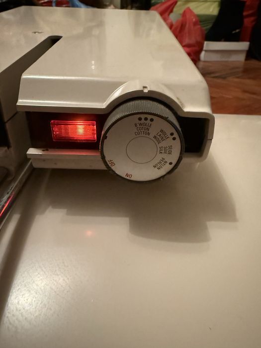 Presa de calcat Elna Press