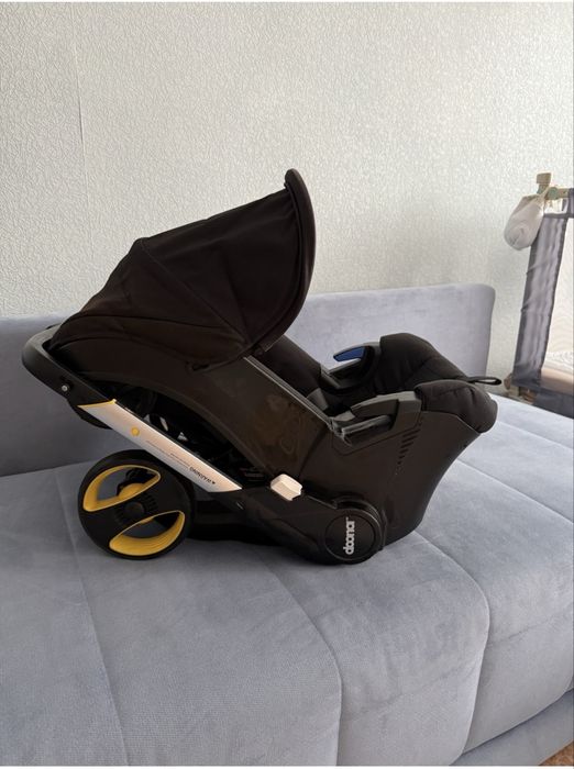 Продам автолюльку Doona.