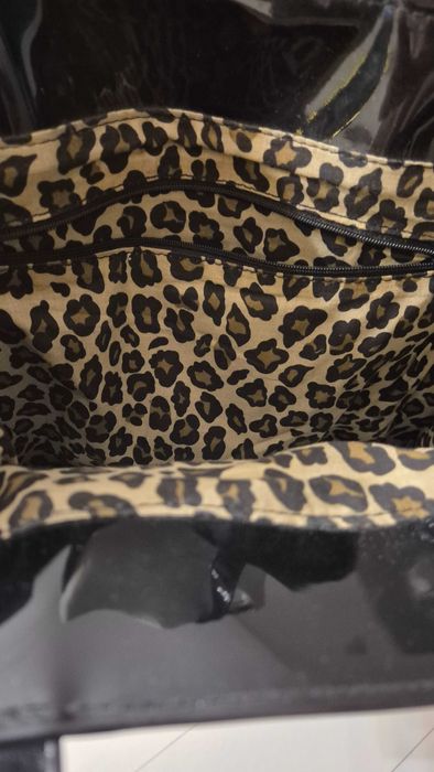 Шопинг чанта на марката bebe