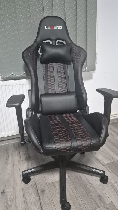 Vand scaun  gaming Legeng!