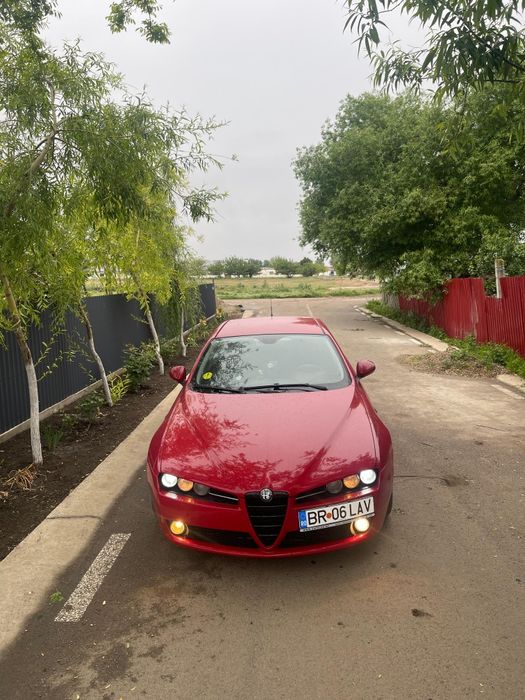 Vând Alfa Romeo 159