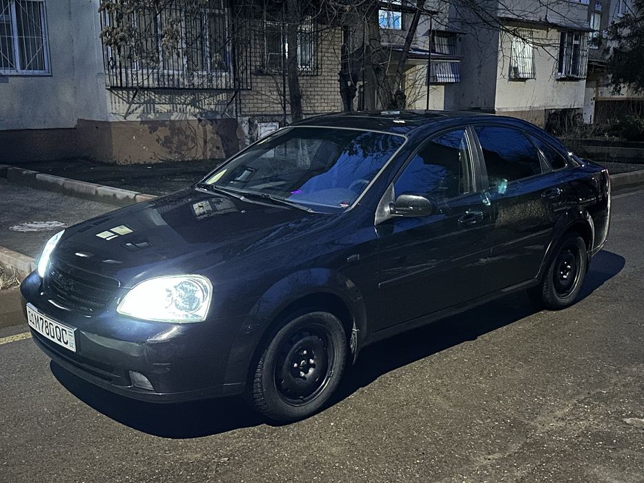 Продаю lacetti 1.8
