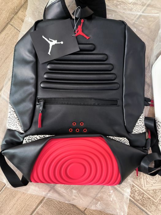 Продам новые рюкзаки Jordan