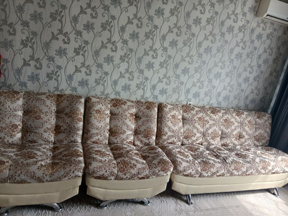 Продам диван и кресла