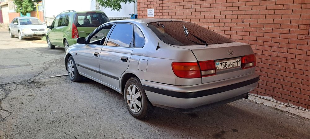 Тайота карина е сатылады